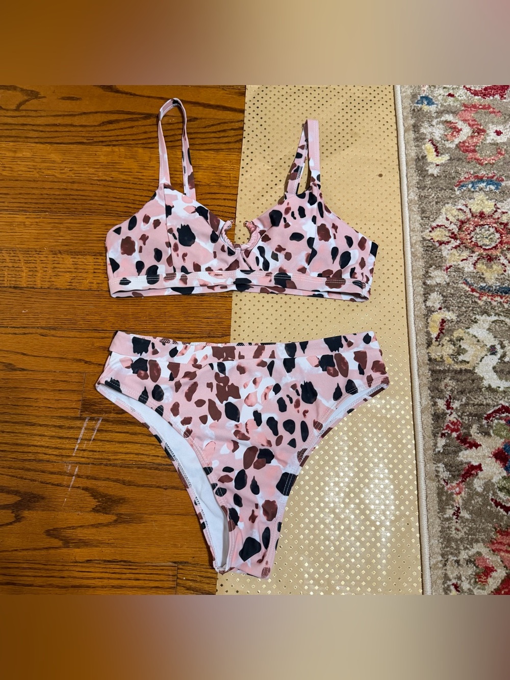 🆕 NEW Without Tags Pink Animal Print Bikini Set - L